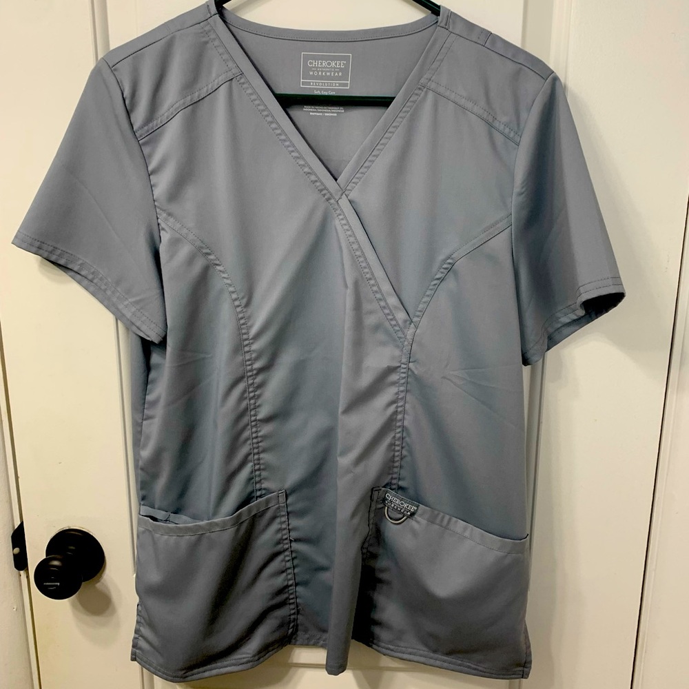 Cherokee scrub top